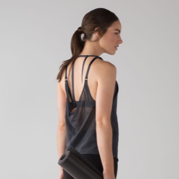 Lululemon Revitalize Bra Tank - Picture 1 of 5